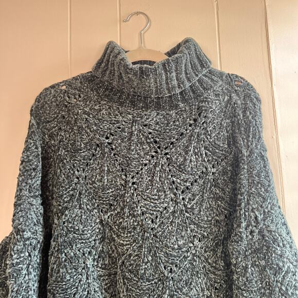 POL Chenille knit Green Turtleneck Oversized Cropped Sweater - Picture 4 of 8